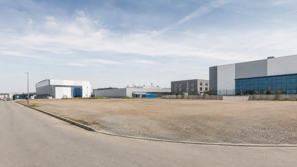 Gewerbegrundstück in Stuttgart zum Kauf, befestigte ebene Fläche