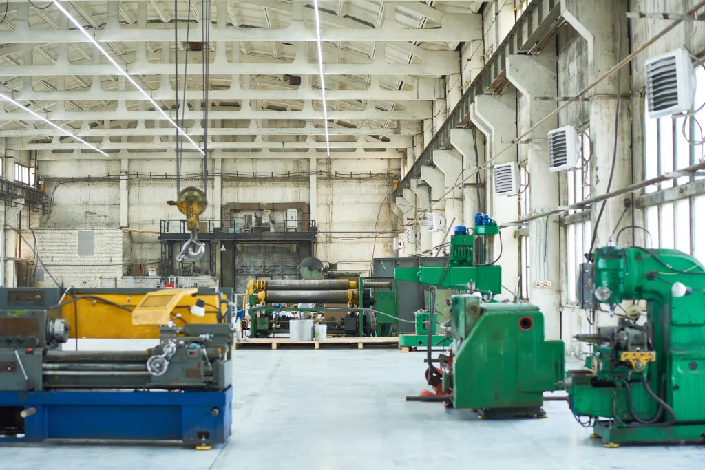 Industrieimmobilien mit Maschinen und Produktionsanlagen im Großraum Stuttgart