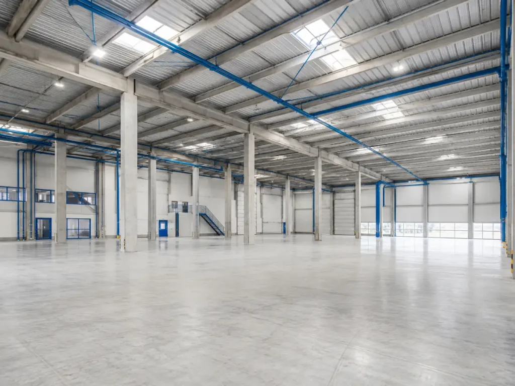 nnenraum einer Lagerhalle zum Kauf